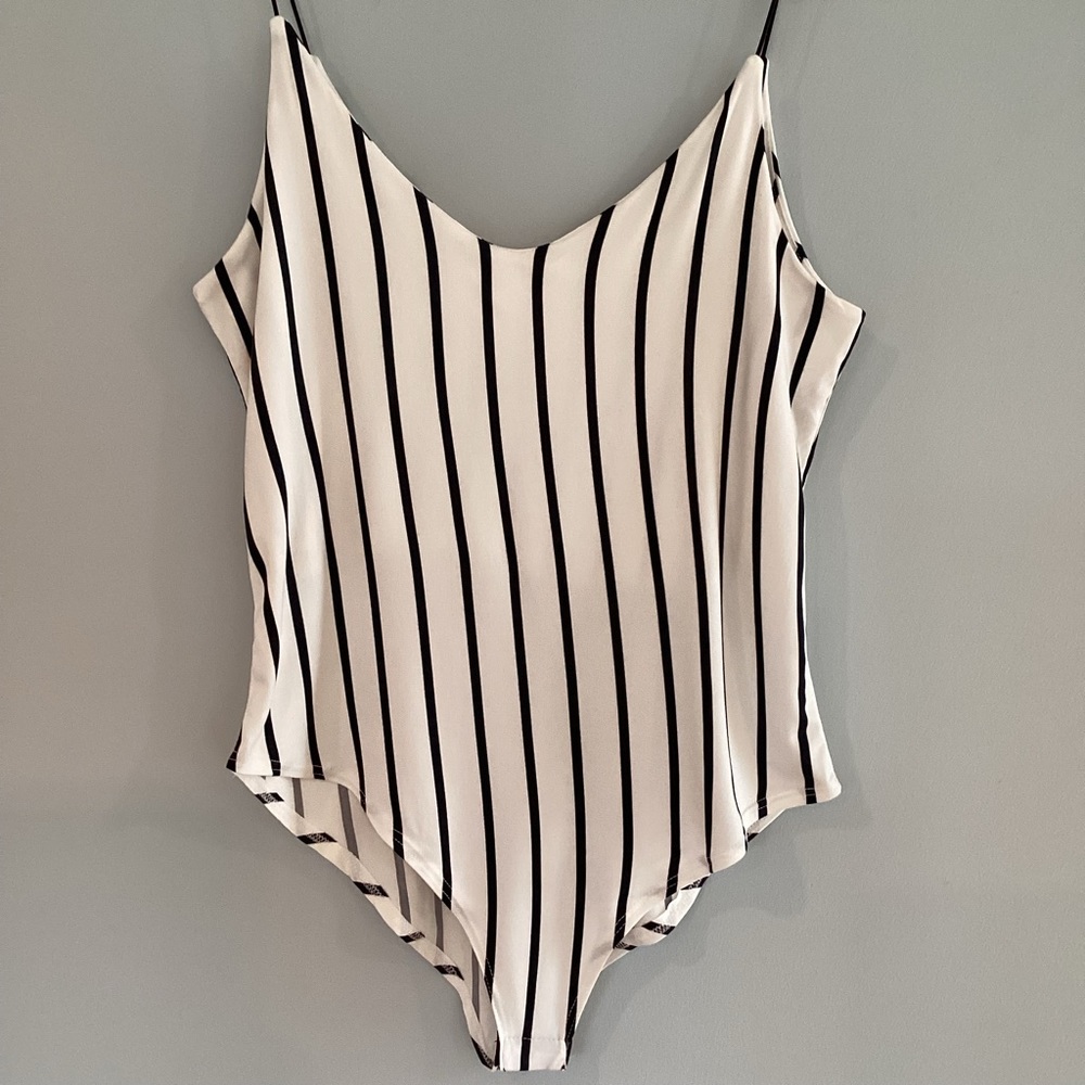 gaze Black/White Striped Bodysuit Size Large NWOT
